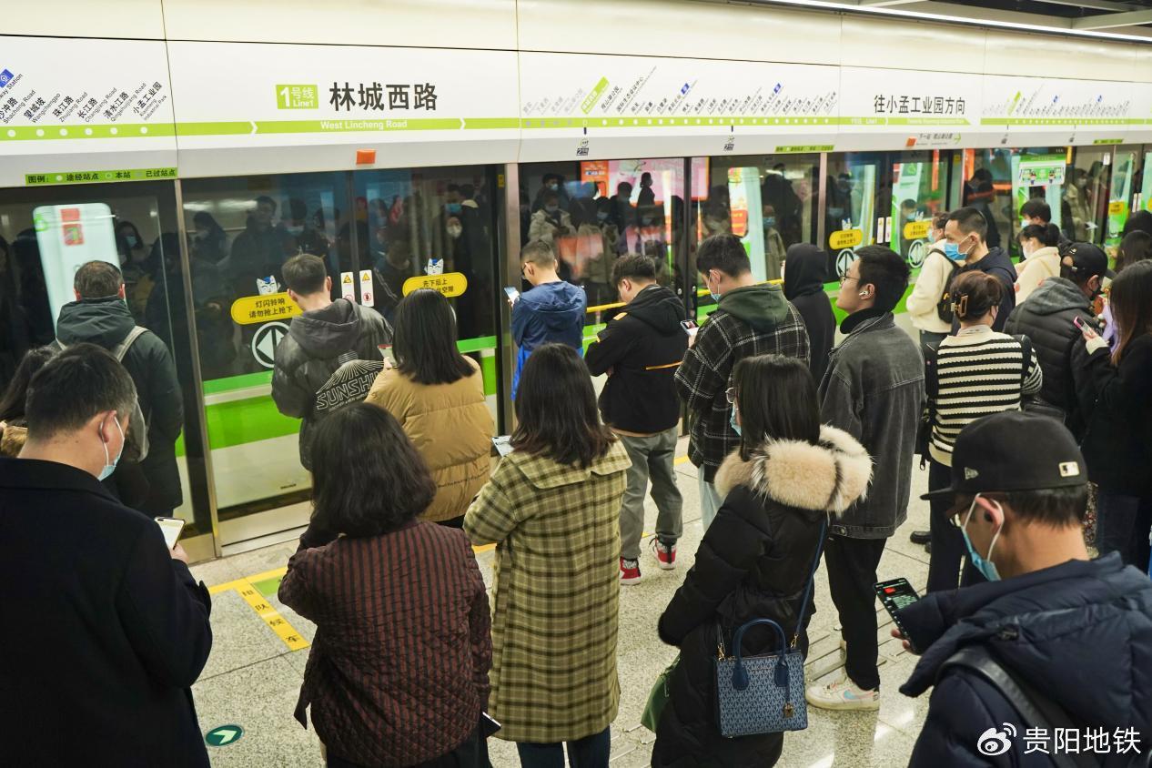 b8af360f-6d35-47b8-8a31-5f218869a6fc.jpg b8af360f-6d35-47b8-8a31-5f218869a6fc.jpg