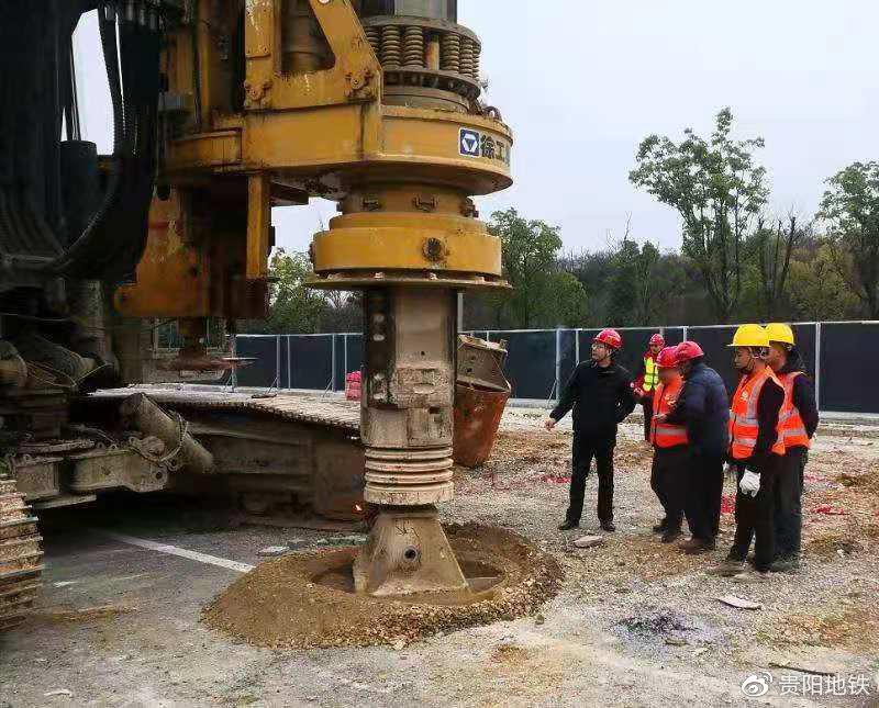 S1线一期贵～百区间明挖结构施工